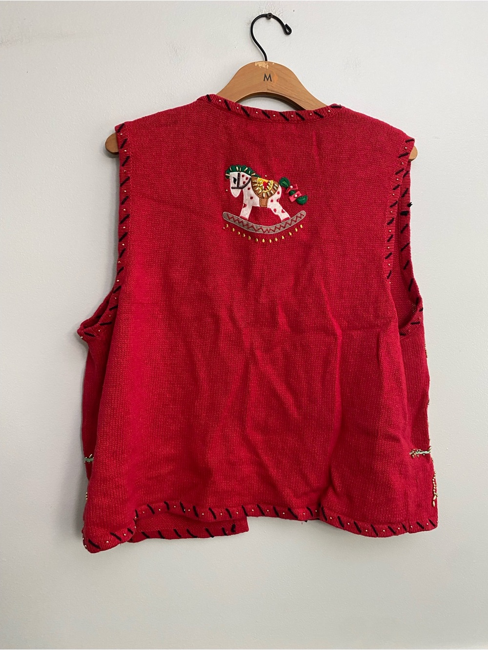 Vintage Embroidered Beaded Knit Red Christmas Sweater Vest - M - Picture 2 of 3